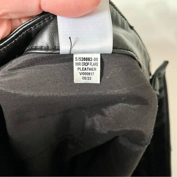 Old Navy Higher High-Waisted Faux-Leather Cropped Flare Pants for Women - Picture 7 of 7